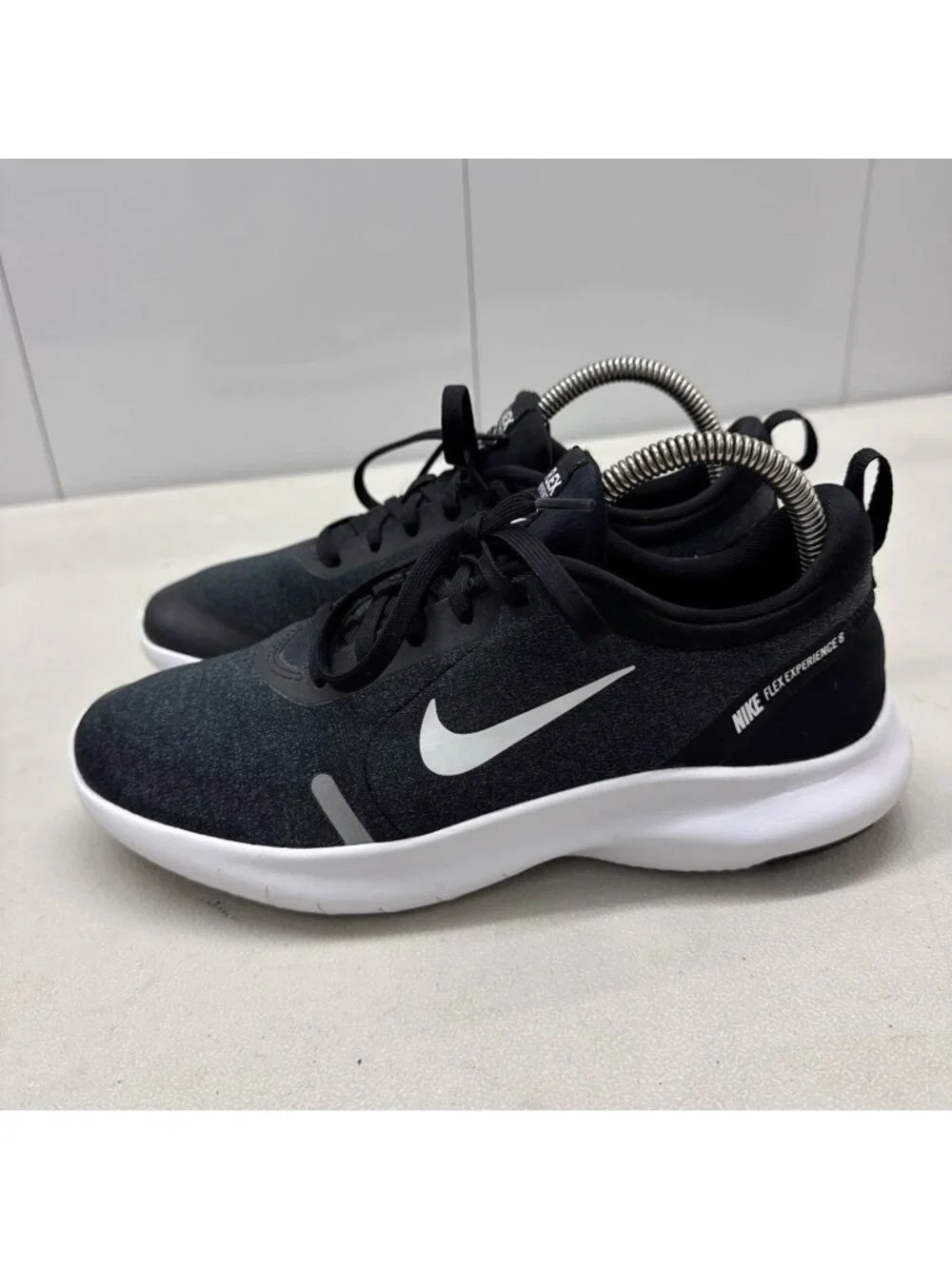 Nike Womens Flex Experience RN 8 AJ5908-013 Gray Black Running Shoes Size 8.5